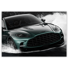 Aston Martin - DBX707 al agua